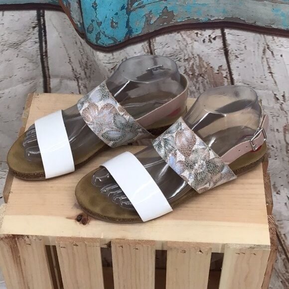 A. Giannetti Womans Lagetta Size 6 Adjustable Slingback Shell Pink Beach Print S - Picture 3 of 10